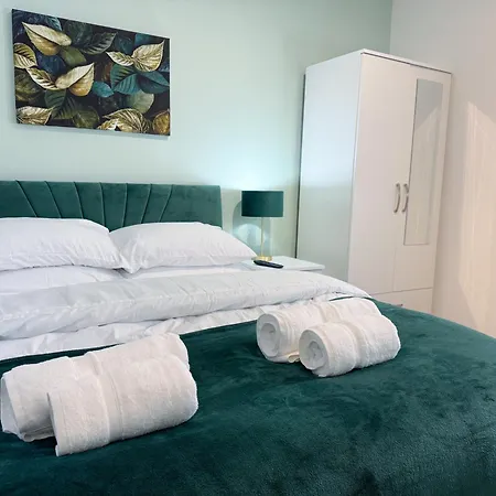 Portman Greens 3br Entire Daire